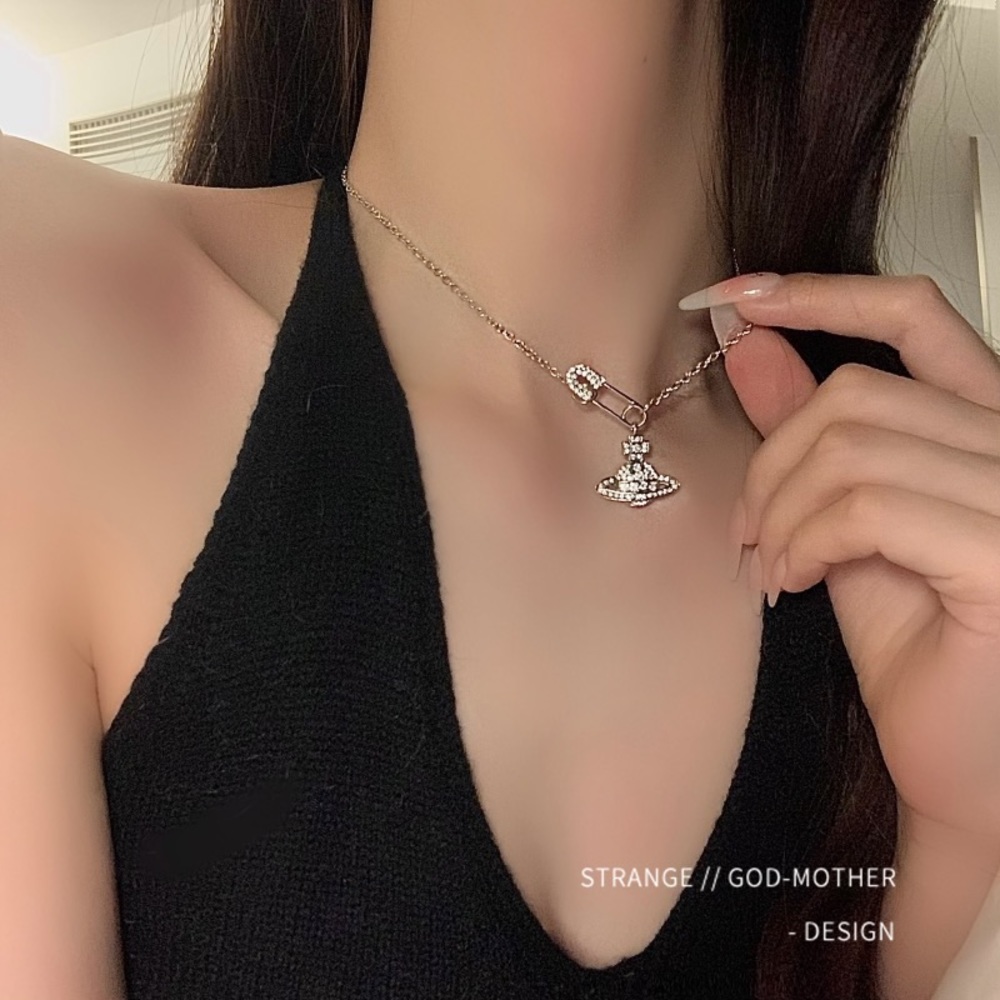 paper clip necklace